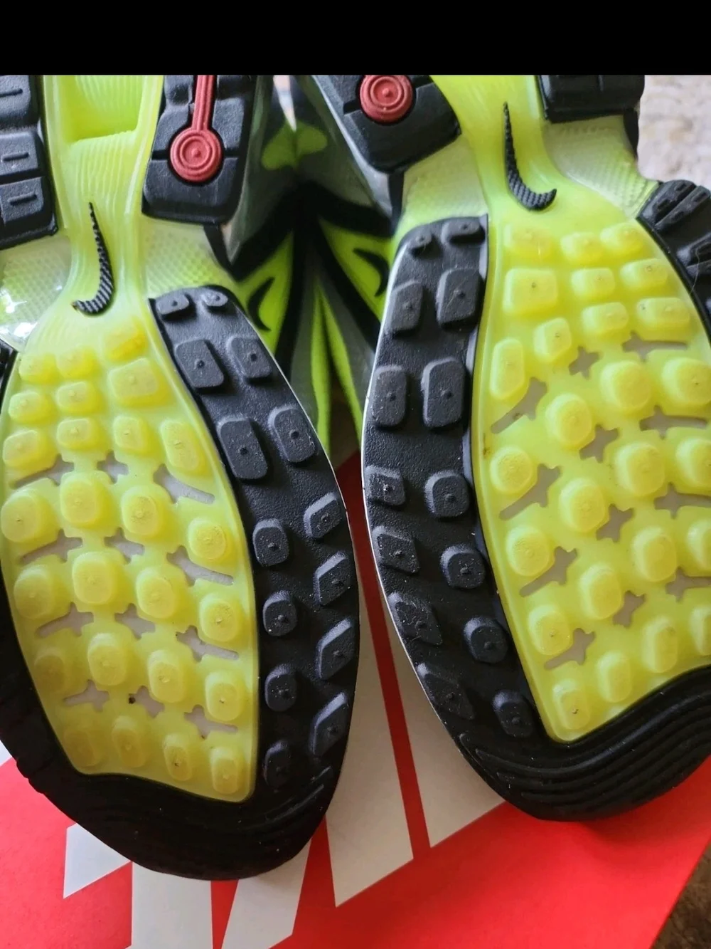 Nike lightweight neon